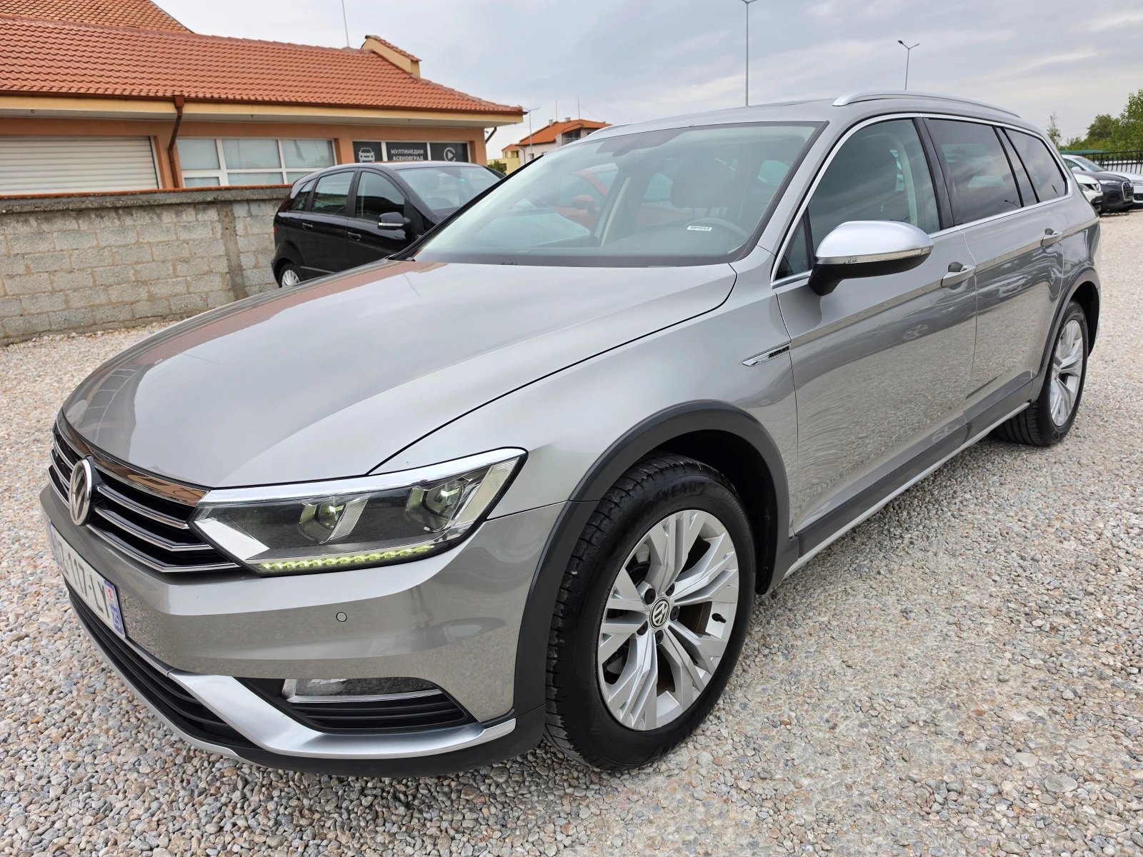 VW Passat ALLTRACK 2.0TDI /6-Скорости/LED/NAVI/4X4/