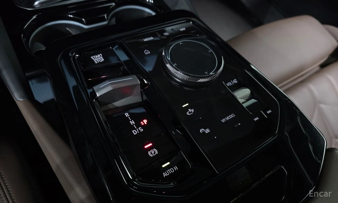 BMW 520 i M Sport, снимка 7 - Автомобили и джипове - 56431318
