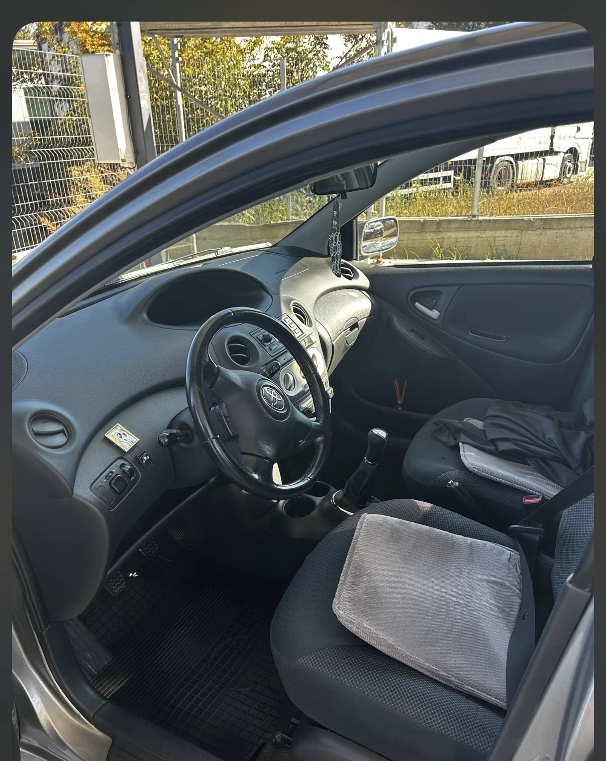 Toyota Yaris 1.3 vvti ��� | Mobile.bg � ����������� 5