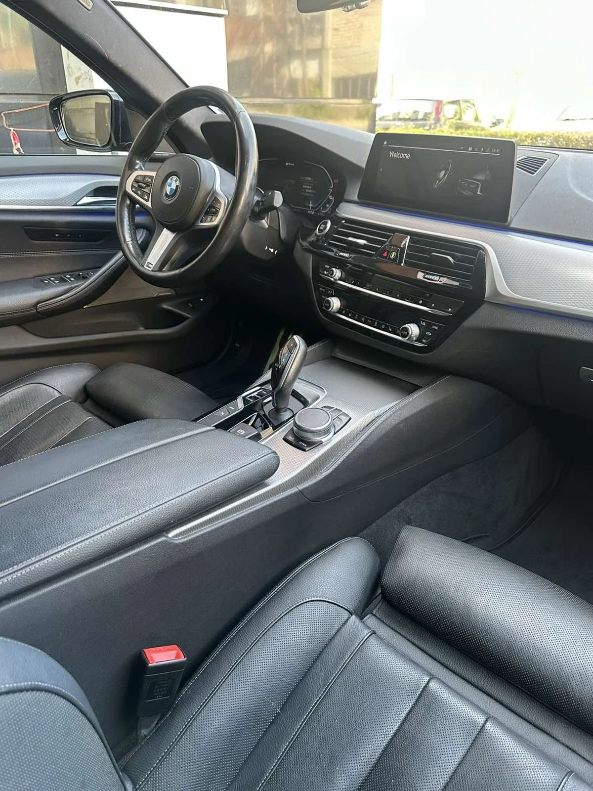 BMW 530E 530e xDrive iPerformance, снимка 8 - Автомобили и джипове - 56658723