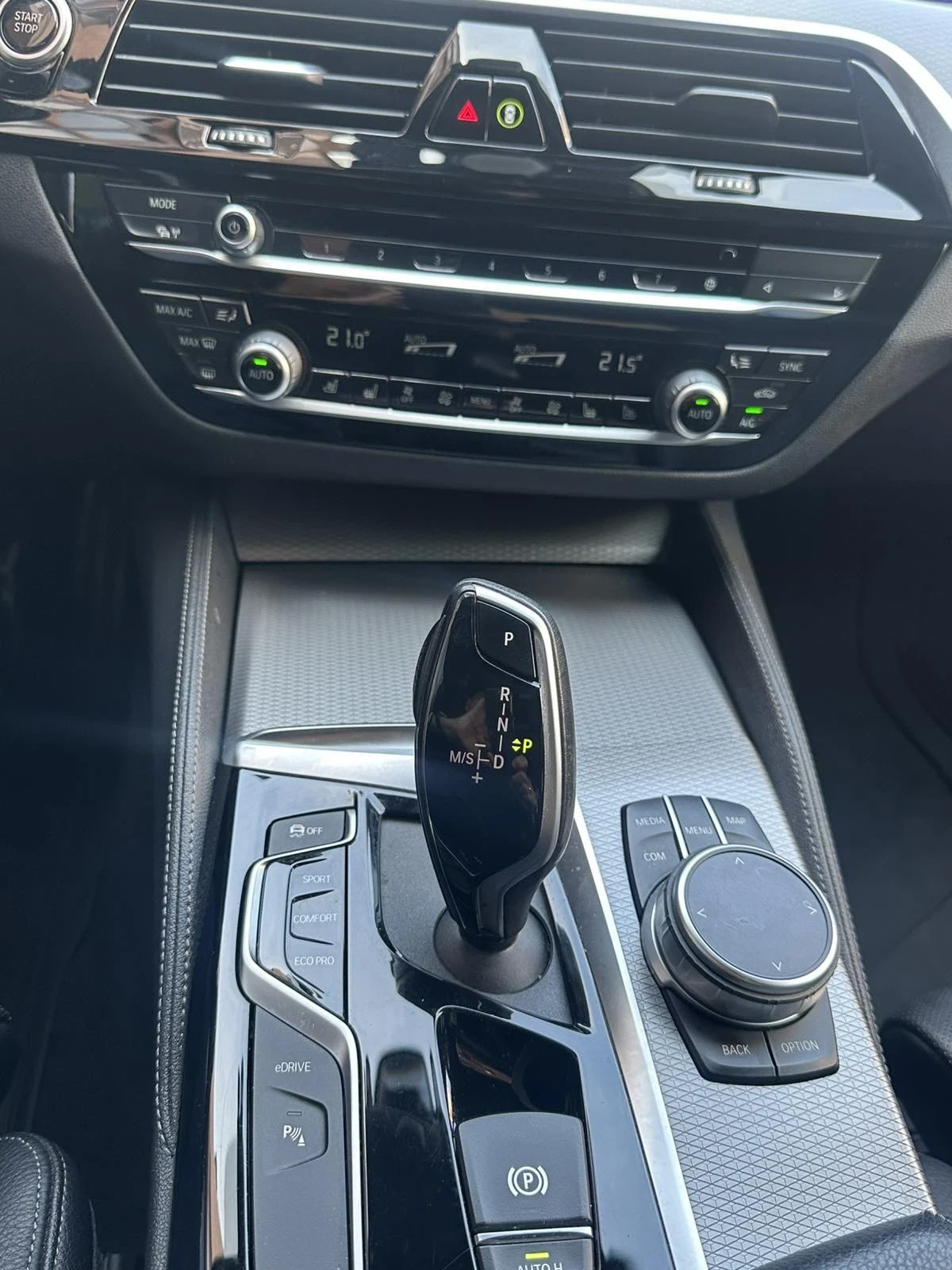 BMW 530E 530e xDrive iPerformance, снимка 10 - Автомобили и джипове - 56658723