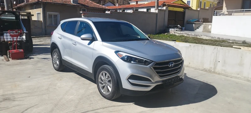 Hyundai Tucson 2.0 Benzin , снимка 2 - Автомобили и джипове - 49388279