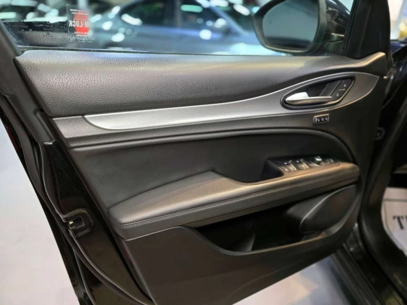 Alfa Romeo Stelvio * BASE SPORT Q4 * CARFAX * ЦЕНА ДО БГ, снимка 7 - Автомобили и джипове - 53214944