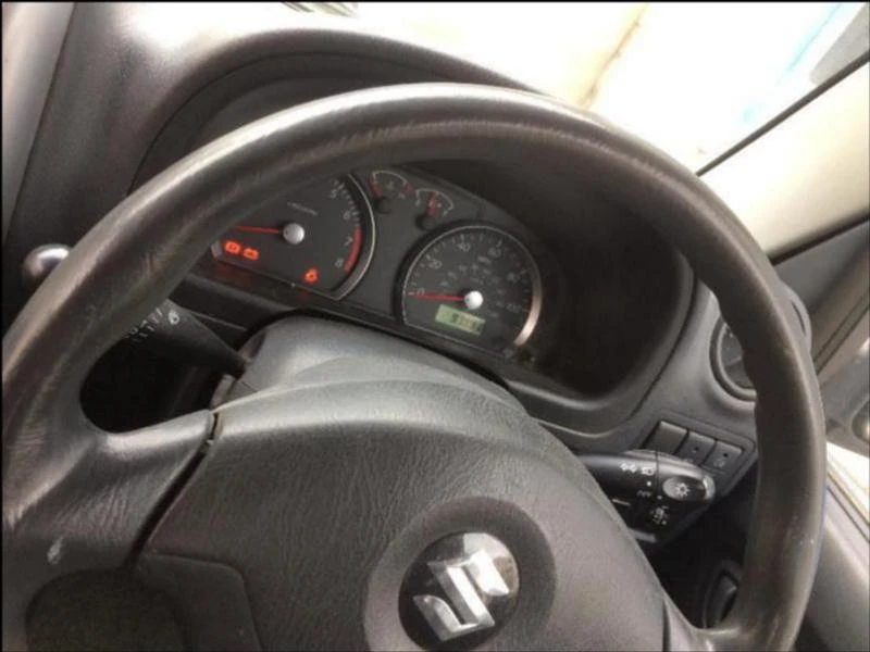 Suzuki Jimny 1.3i, снимка 9 - Автомобили и джипове - 25306127