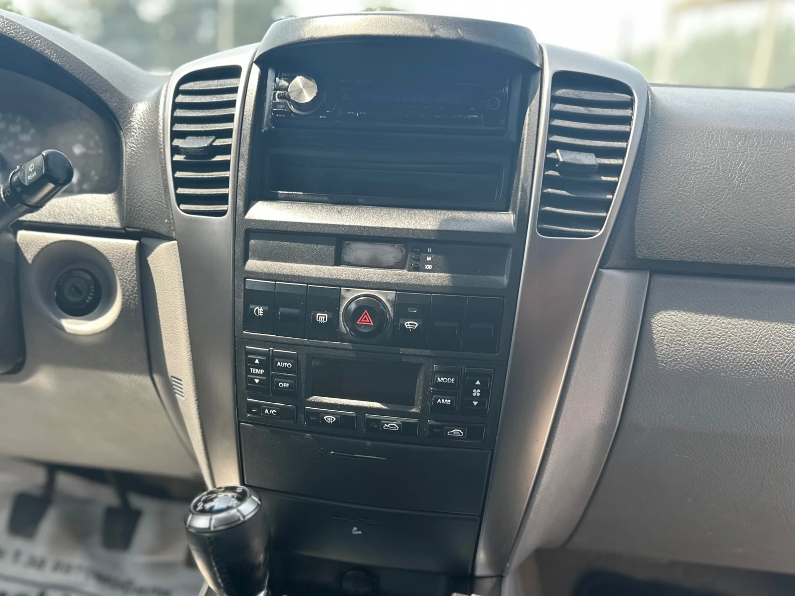 Kia Sorento 2.5 CRDI / 4Х4 / КОЖА / СЕВЕРНА ИТАЛИЯ - изображение 10