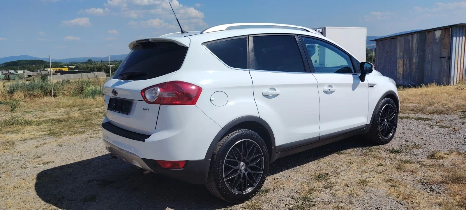 Ford Kuga 2.5i-200к.с - изображение 5