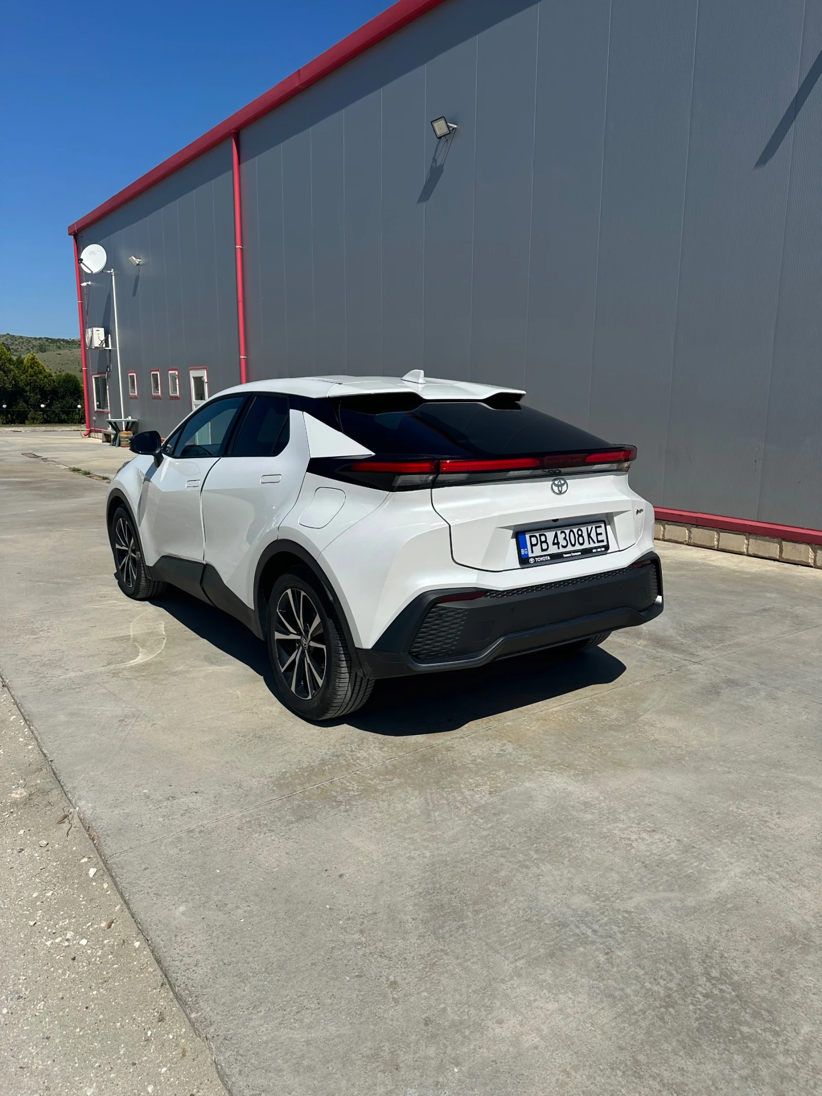 Toyota C-HR C-HR - изображение 4