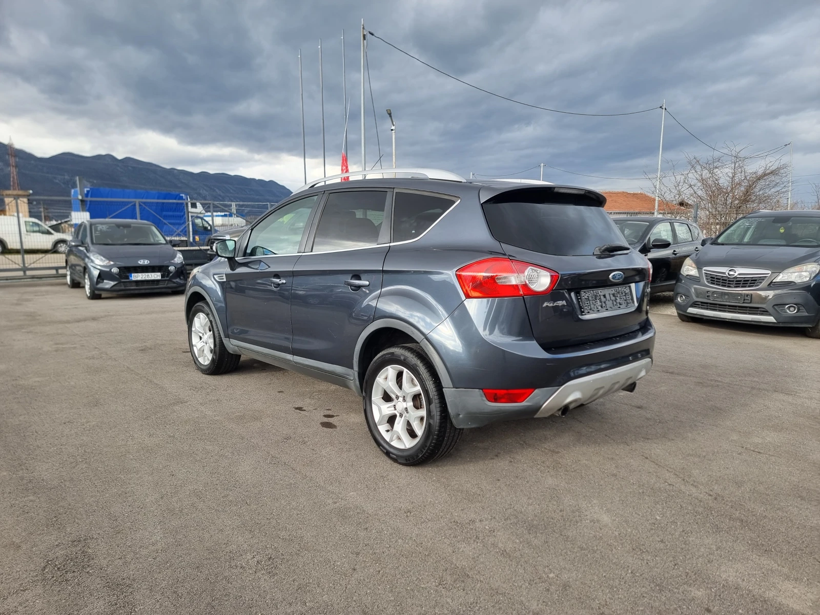Ford Kuga 2.0TDI - изображение 4