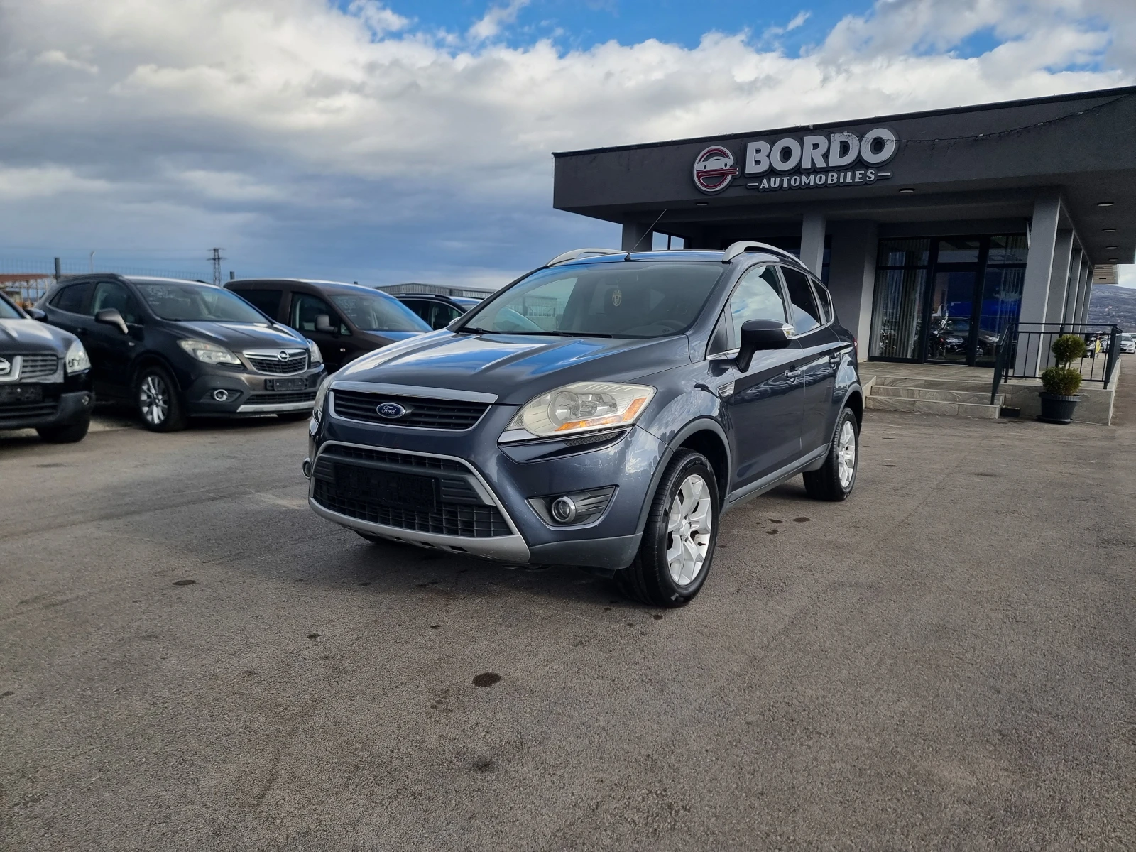 Ford Kuga 2.0TDI - изображение 2
