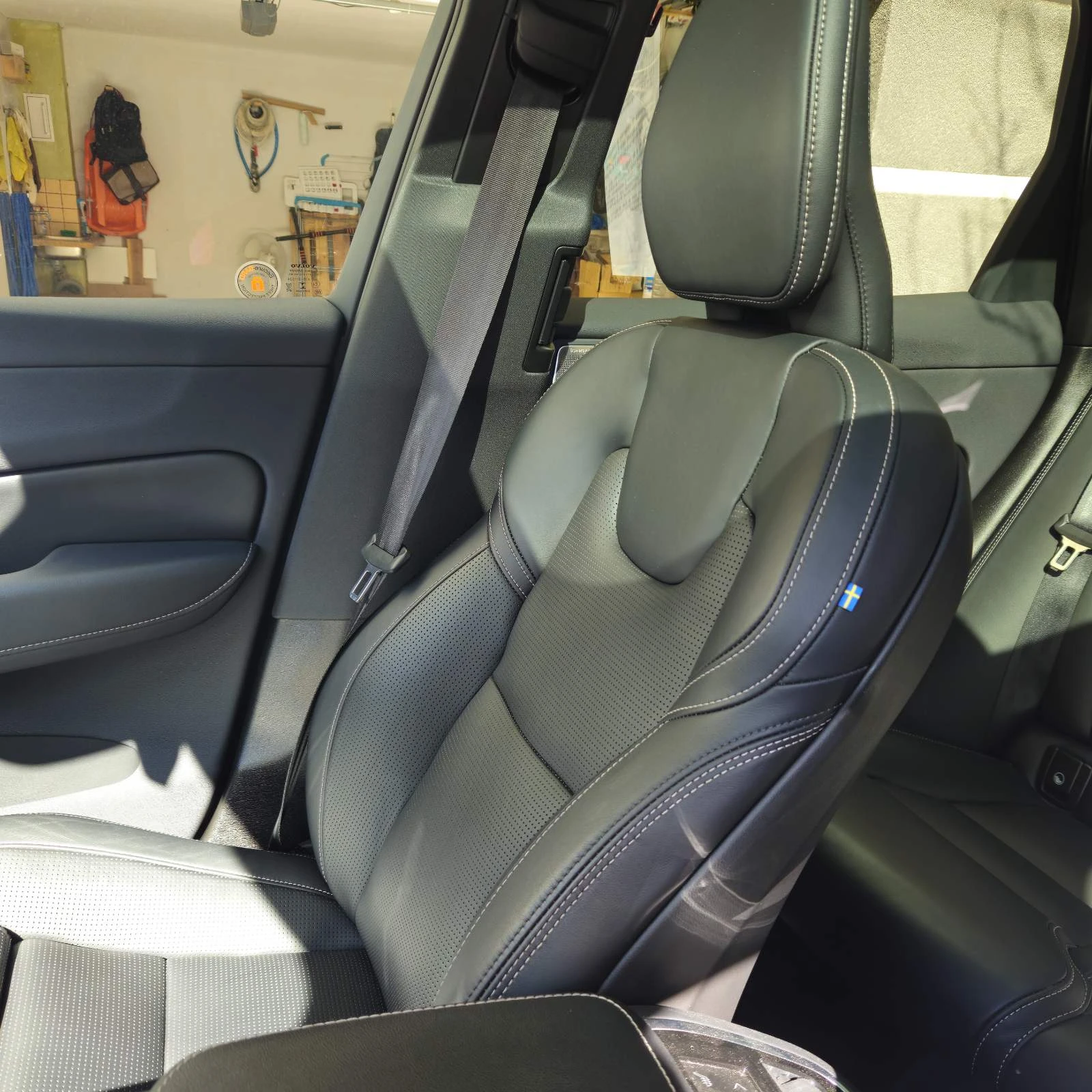 Volvo XC60 ULTRA B6 , Dark Theme, снимка 12 - Автомобили и джипове - 53850302