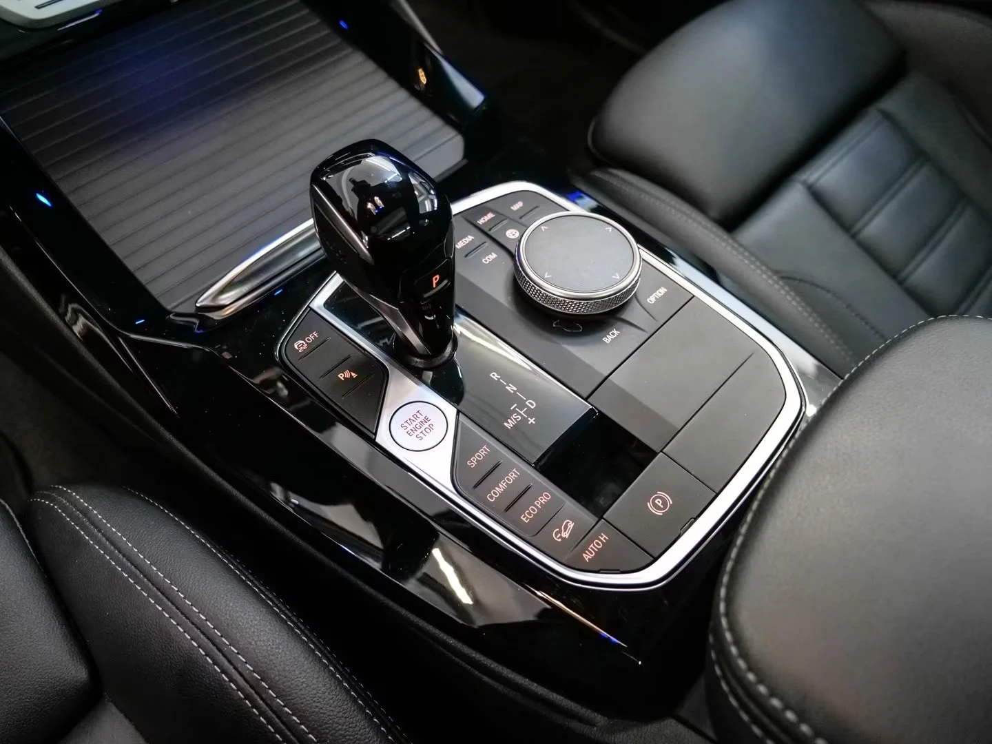 BMW X3 M4Od/340HP/LASER/PANO/HUD/360/KLESS/362z, снимка 16 - Автомобили и джипове - 54357263