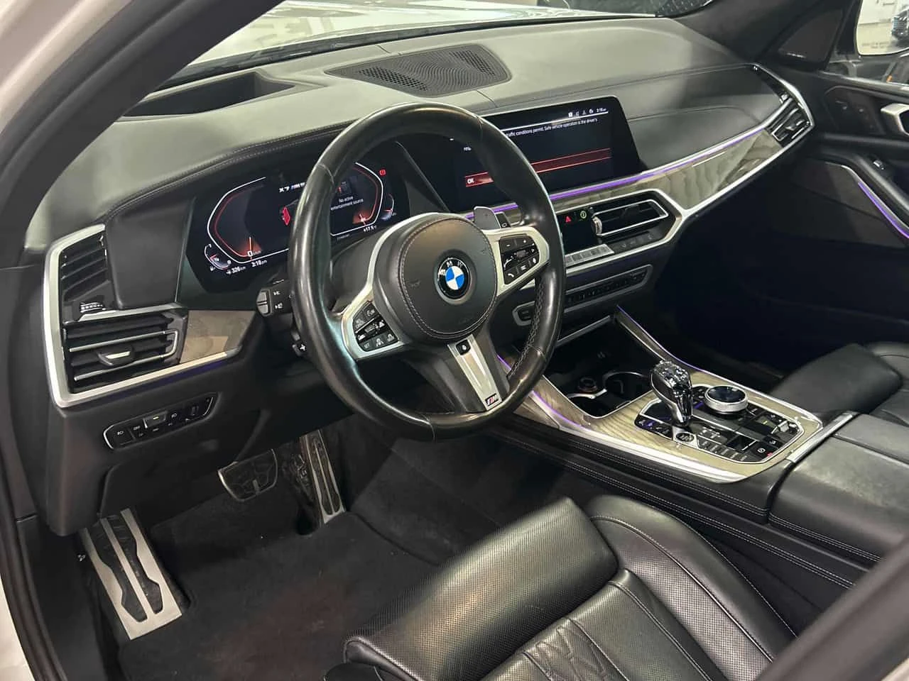 BMW X7 M50i /360/DIS/HUD/LASER/H&K/АВТОКРЕДИТ, снимка 5 - Автомобили и джипове - 54701341