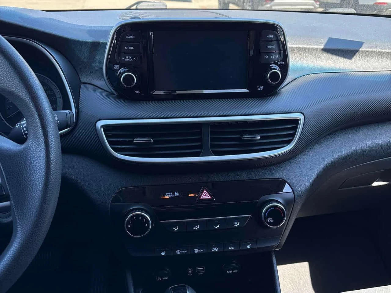 Hyundai Tucson * Essential * АВТОКРЕДИТ БЕЗ ПЪРВОНАЧАЛНА ВНОСКА* , снимка 9 - Автомобили и джипове - 54986023