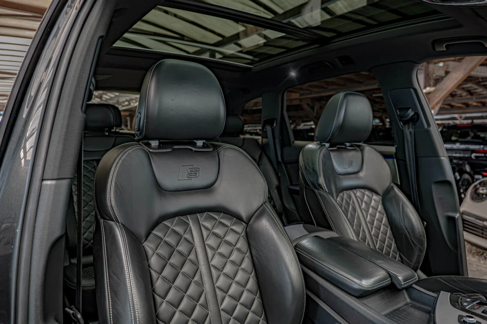 Audi SQ7 4.0TDI/Virtual/Carbon/HuD/Bose/Distronik/Lane Assi, снимка 9 - Автомобили и джипове - 55631346