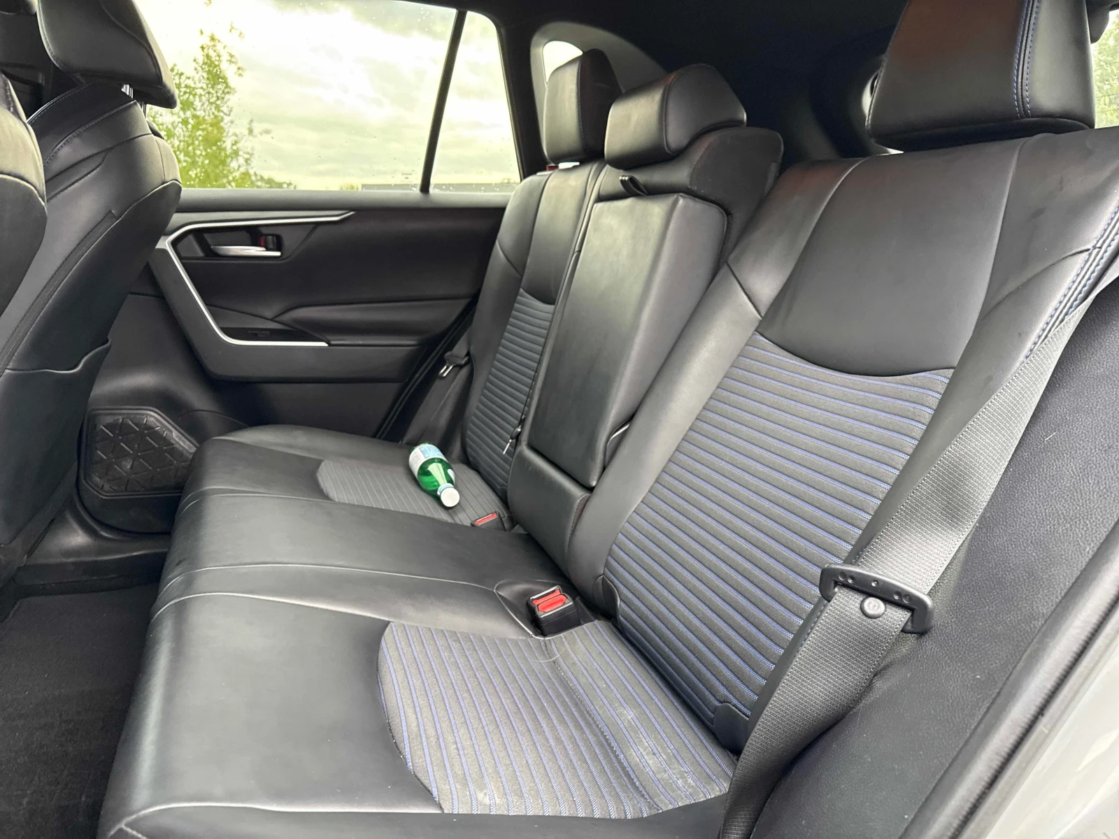 Toyota Rav4 * Hybrid XLE * АВТОКРЕДИТ БЕЗ ПЪРВОНАЧАЛНА ВНОСКА*, снимка 10 - Автомобили и джипове - 55840119