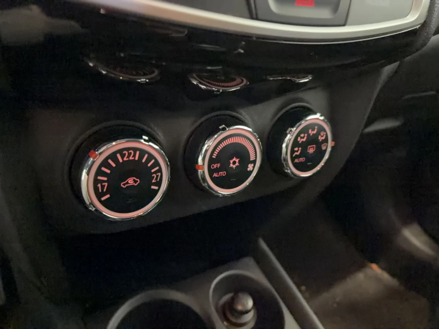 Mitsubishi ASX Invite 1.6 Бензин, снимка 8 - Автомобили и джипове - 56220403