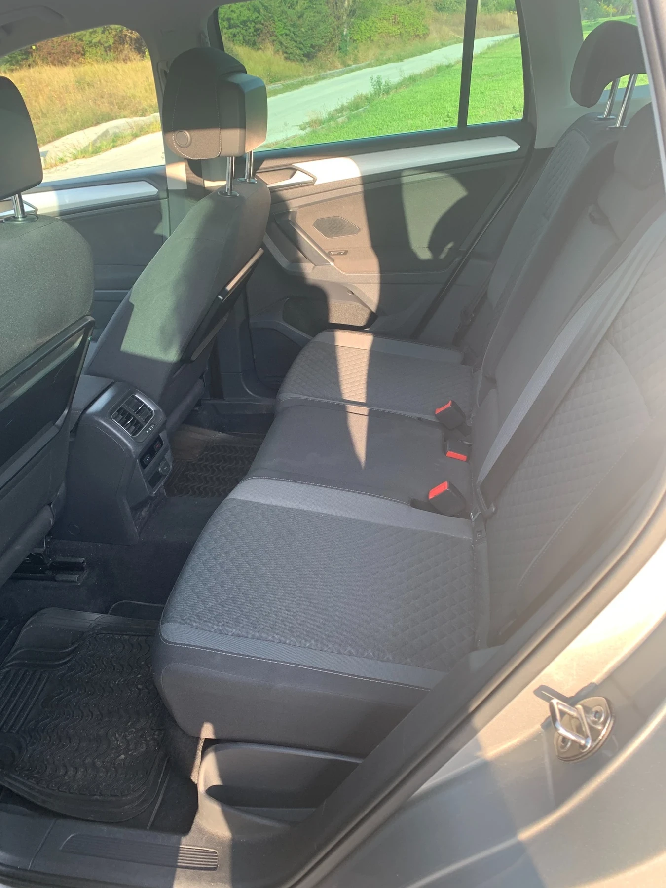 VW Tiguan, снимка 7 - Автомобили и джипове - 56250953