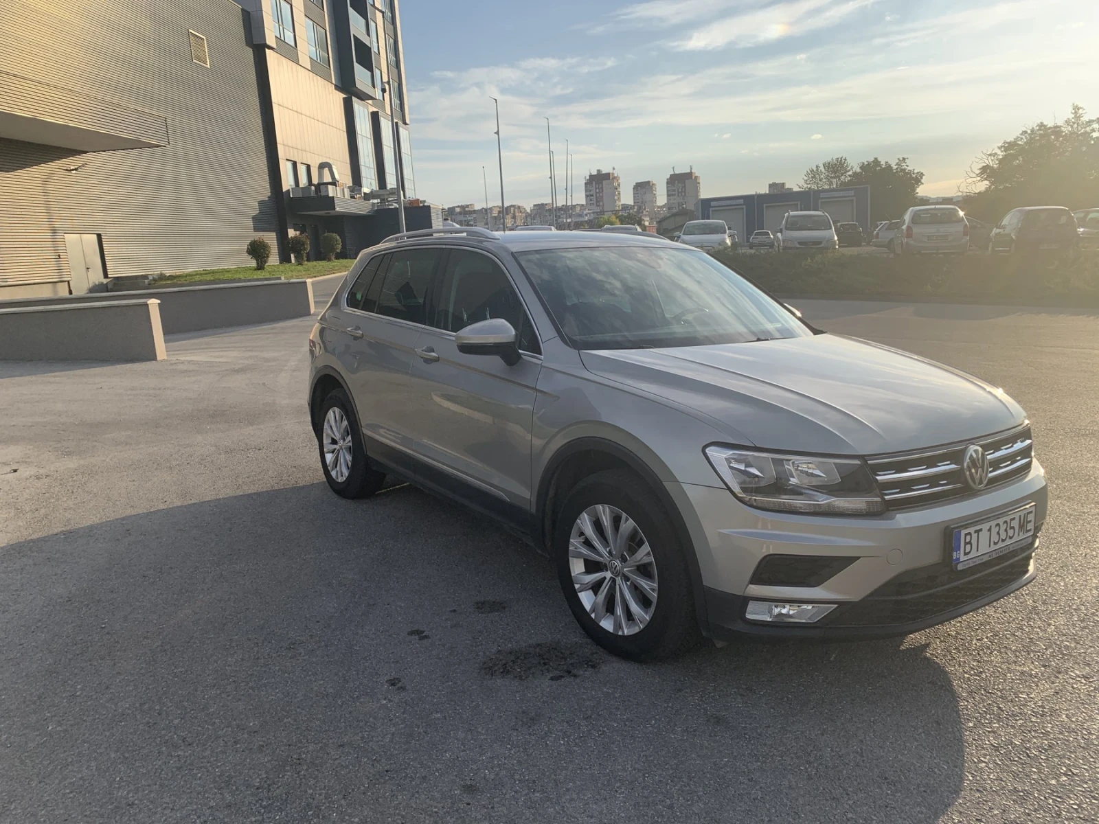 VW Tiguan, снимка 3 - Автомобили и джипове - 56250953