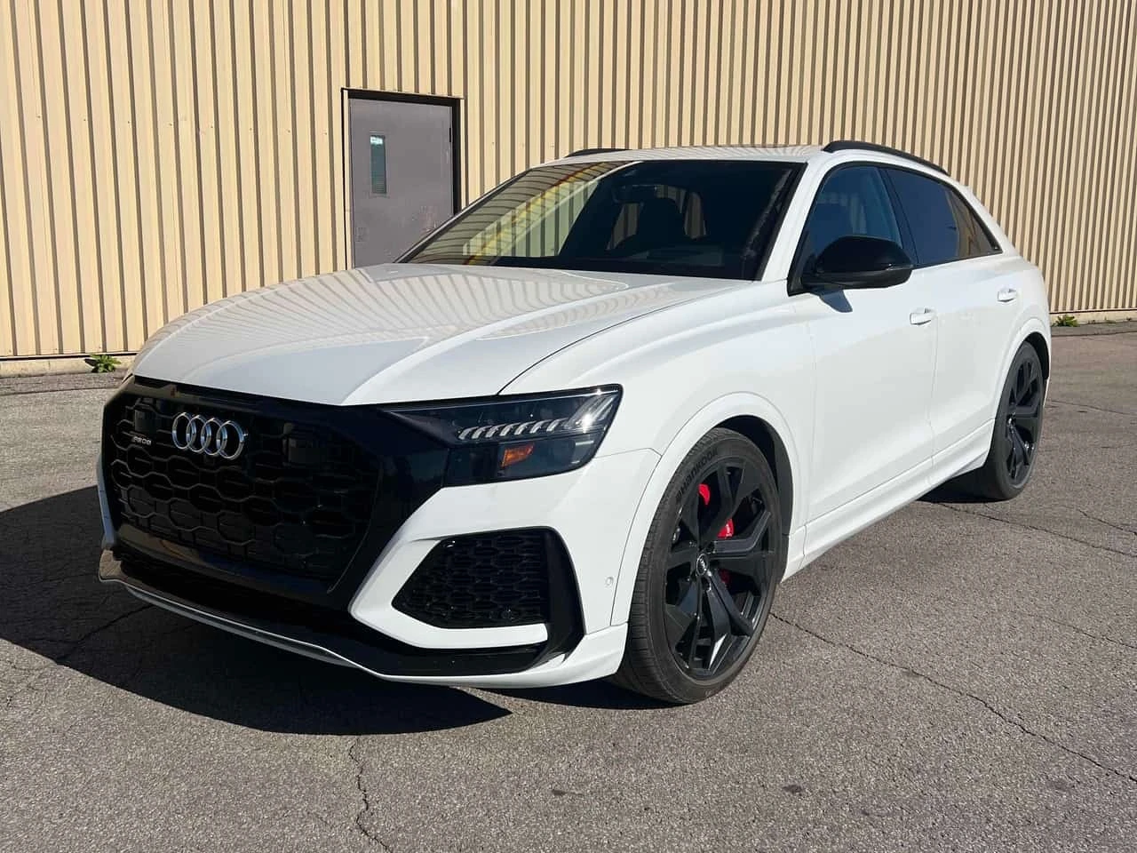 Audi RSQ8 * 4.0 TFSI quattro * CARFAX * ОПЦИЯ ЗА ФИНАНСИРАНЕ