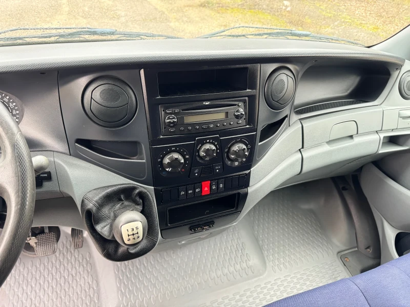 Iveco Daily Климатик* Седалка на Килограми* Сервизна История, снимка 14 - Бусове и автобуси - 53083874