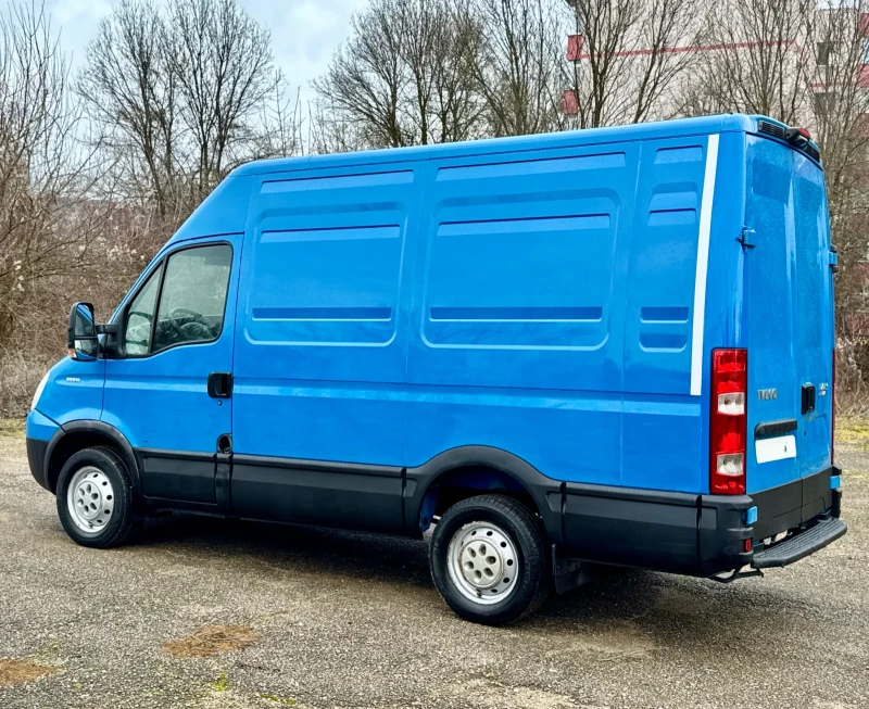 Iveco Daily Климатик* Седалка на Килограми* Сервизна История, снимка 4 - Бусове и автобуси - 53083874