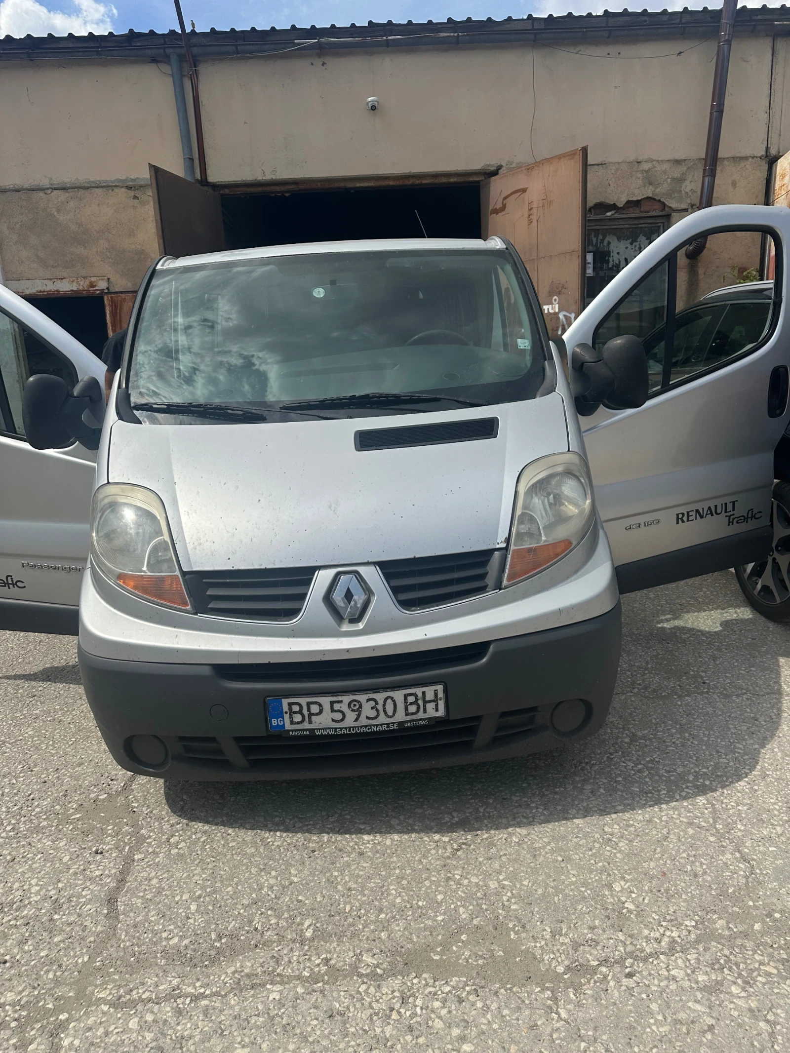Renault Trafic 8+ 1 , снимка 2 - Бусове и автобуси - 54987701