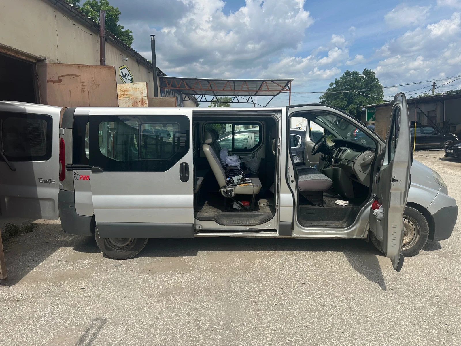 Renault Trafic 8+ 1 , снимка 5 - Бусове и автобуси - 54987701