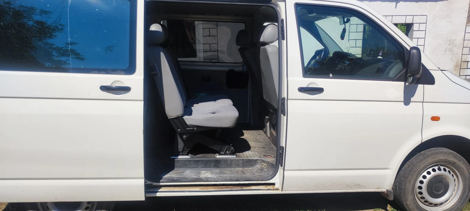 VW Transporter T5, снимка 2 - Бусове и автобуси - 55052116