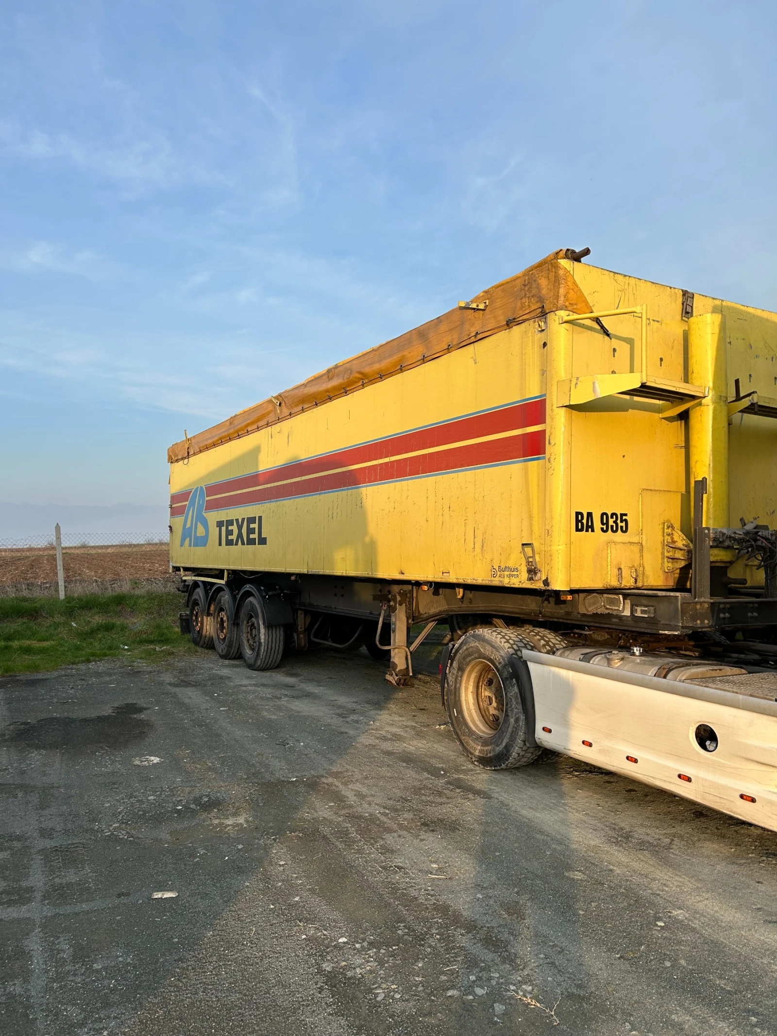 Полуремарке Broshuis