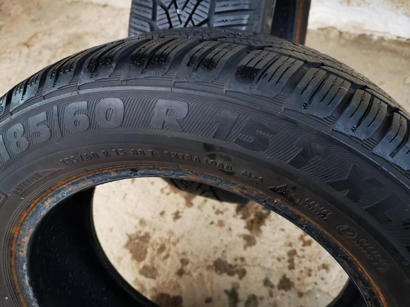 Гуми Зимни 185/60R15, снимка 7 - Гуми и джанти - 27446336