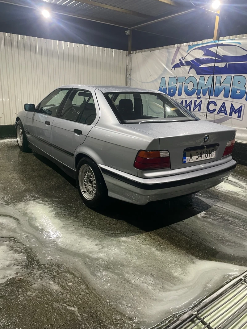 BMW 318 1.8i/LPG, снимка 3 - Автомобили и джипове - 47221166