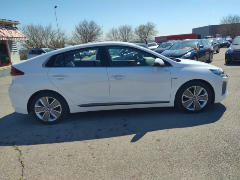 Hyundai Ioniq Hybrid 1.6 EXECUTIVE- SWISS, снимка 8 - Автомобили и джипове - 47540878