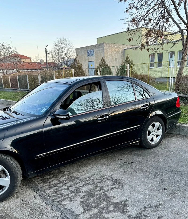 Mercedes-Benz E 320 Facelift (Avantgarde), снимка 2 - Автомобили и джипове - 48718895