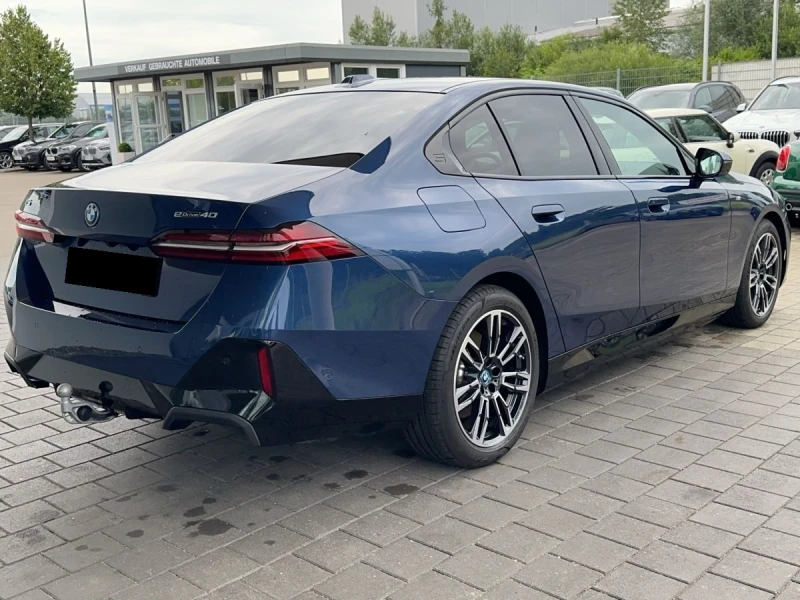 BMW i5 eDrive40/ M-SPORT/ SHADOW LINE/ B&W/ 360/ , снимка 4 - Автомобили и джипове - 48845218