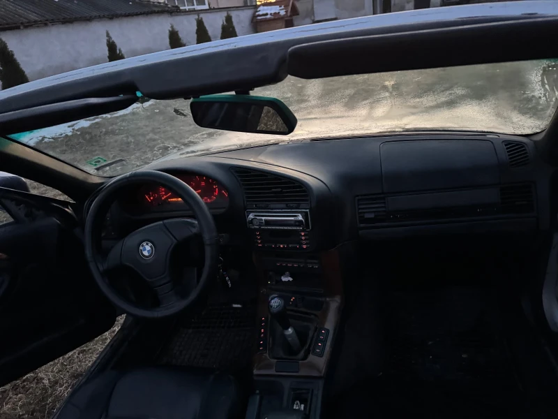 BMW 320, снимка 12 - Автомобили и джипове - 49065815