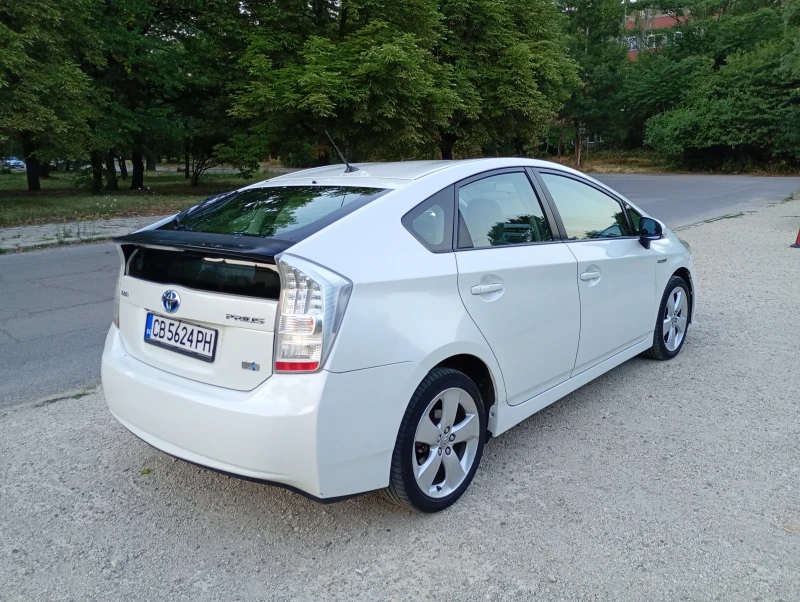 Toyota Prius 1.8 hybrid , снимка 5 - Автомобили и джипове - 52314089