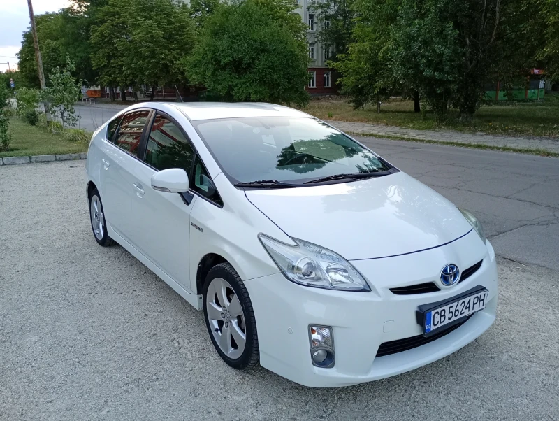 Toyota Prius 1.8 hybrid , снимка 4 - Автомобили и джипове - 52314089