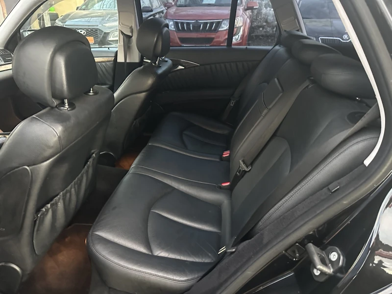 Mercedes-Benz E 280 CDI Avangarde , снимка 10 - Автомобили и джипове - 52846804