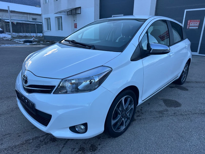 Toyota Yaris 1.3VVT-i 119000км Black&White Design, снимка 3 - Автомобили и джипове - 52938745