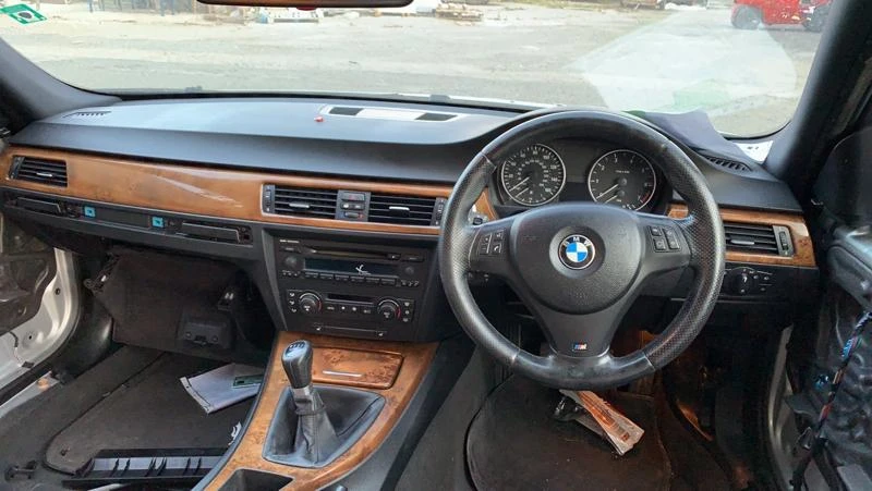 BMW 320 И 150кс., снимка 7 - Автомобили и джипове - 49519717