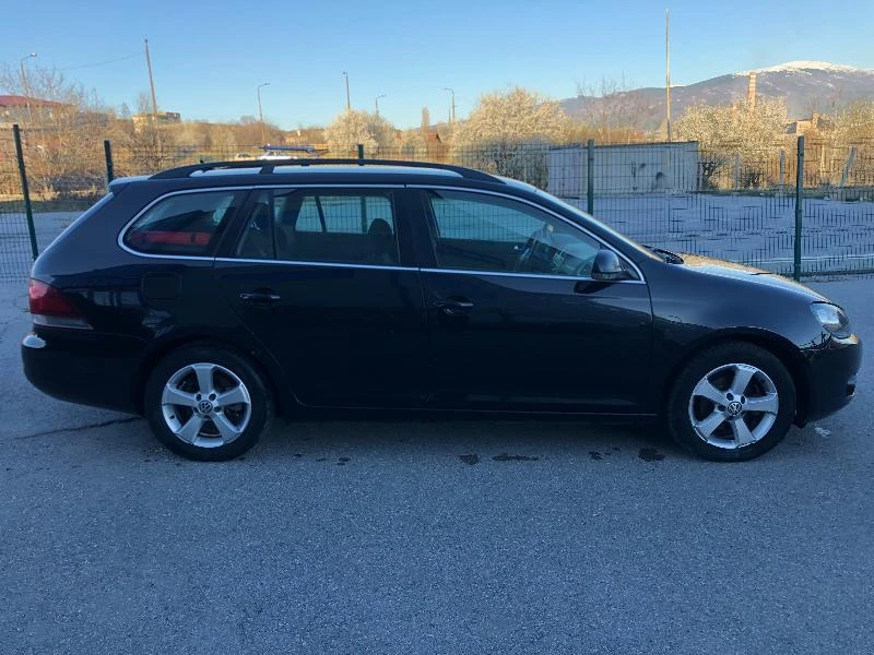 VW Golf Variant 1.6 TDI  - изображение 4