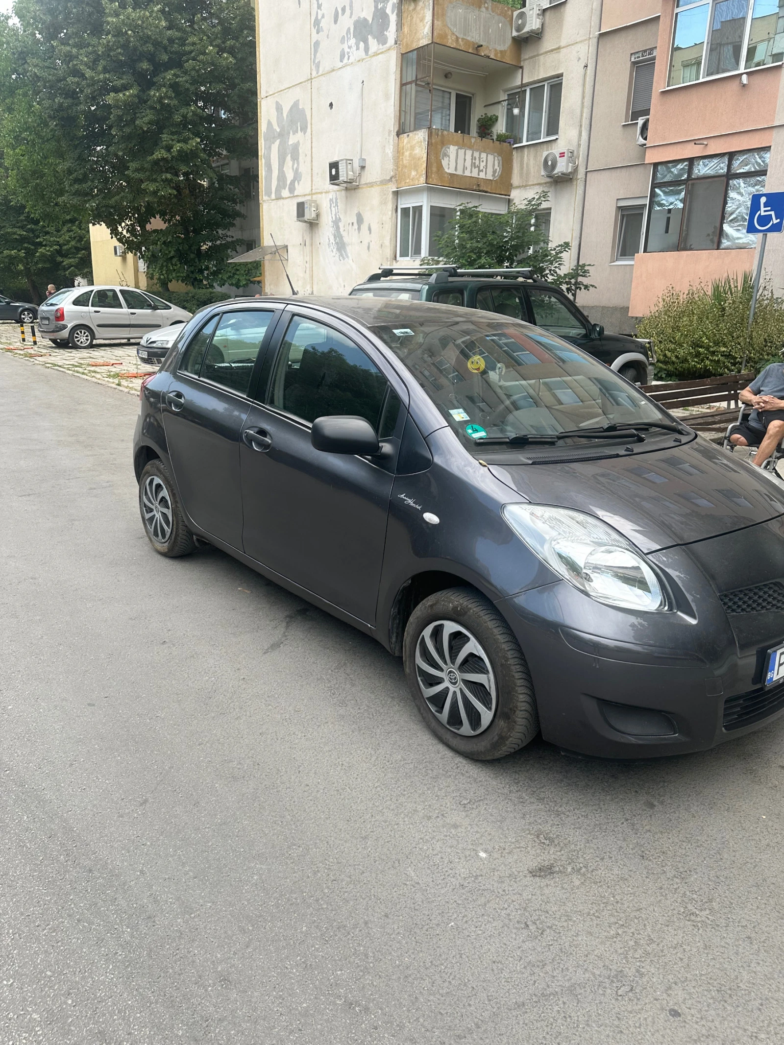 Toyota Yaris  - изображение 4