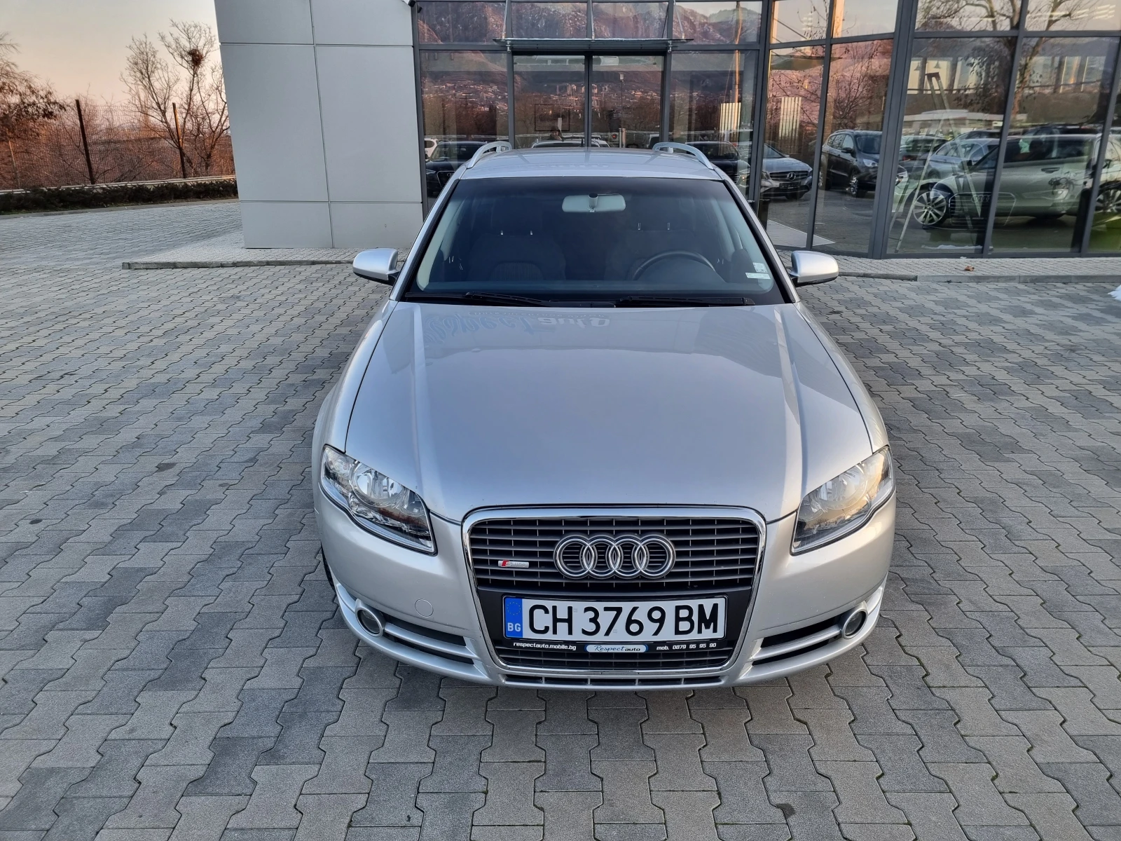 Audi A4 2.0TDi-140кс 8V * S-LINE* ОБСЛУЖЕН - изображение 2