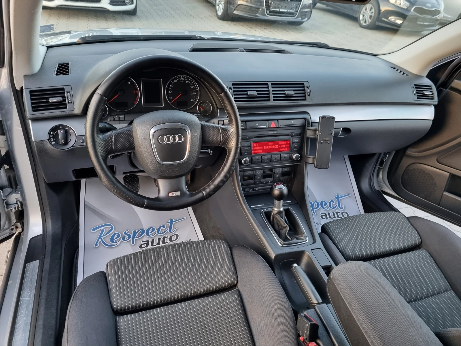 Audi A4 2.0TDi-140кс 8V * S-LINE* ОБСЛУЖЕН - изображение 9