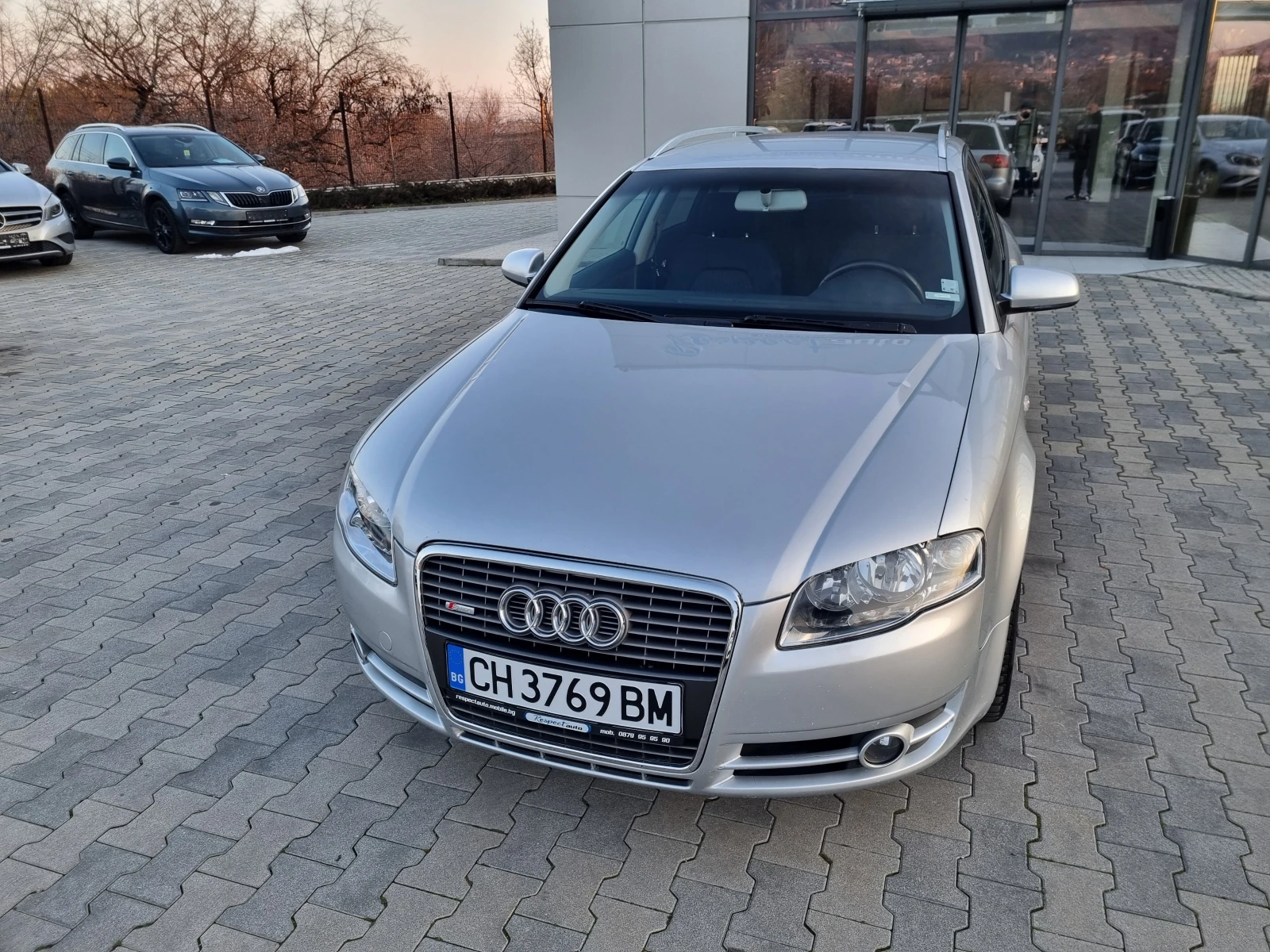 Audi A4 2.0TDi-140кс 8V * S-LINE* ОБСЛУЖЕН - изображение 3