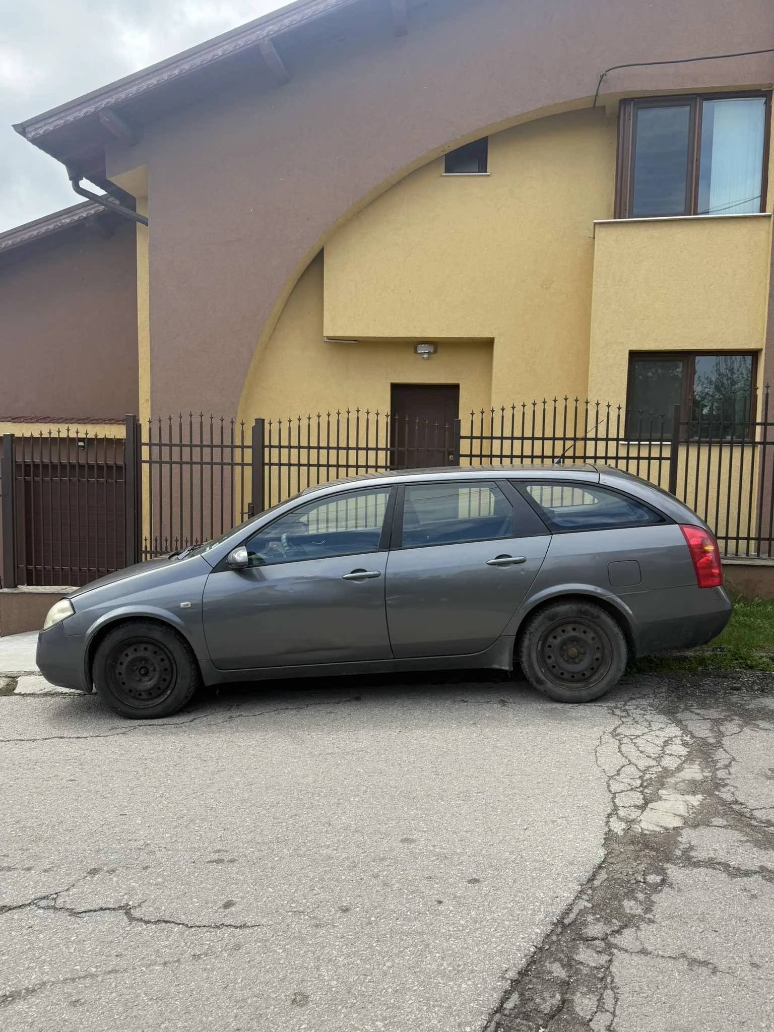 Nissan Primera P12 2.2 - изображение 2