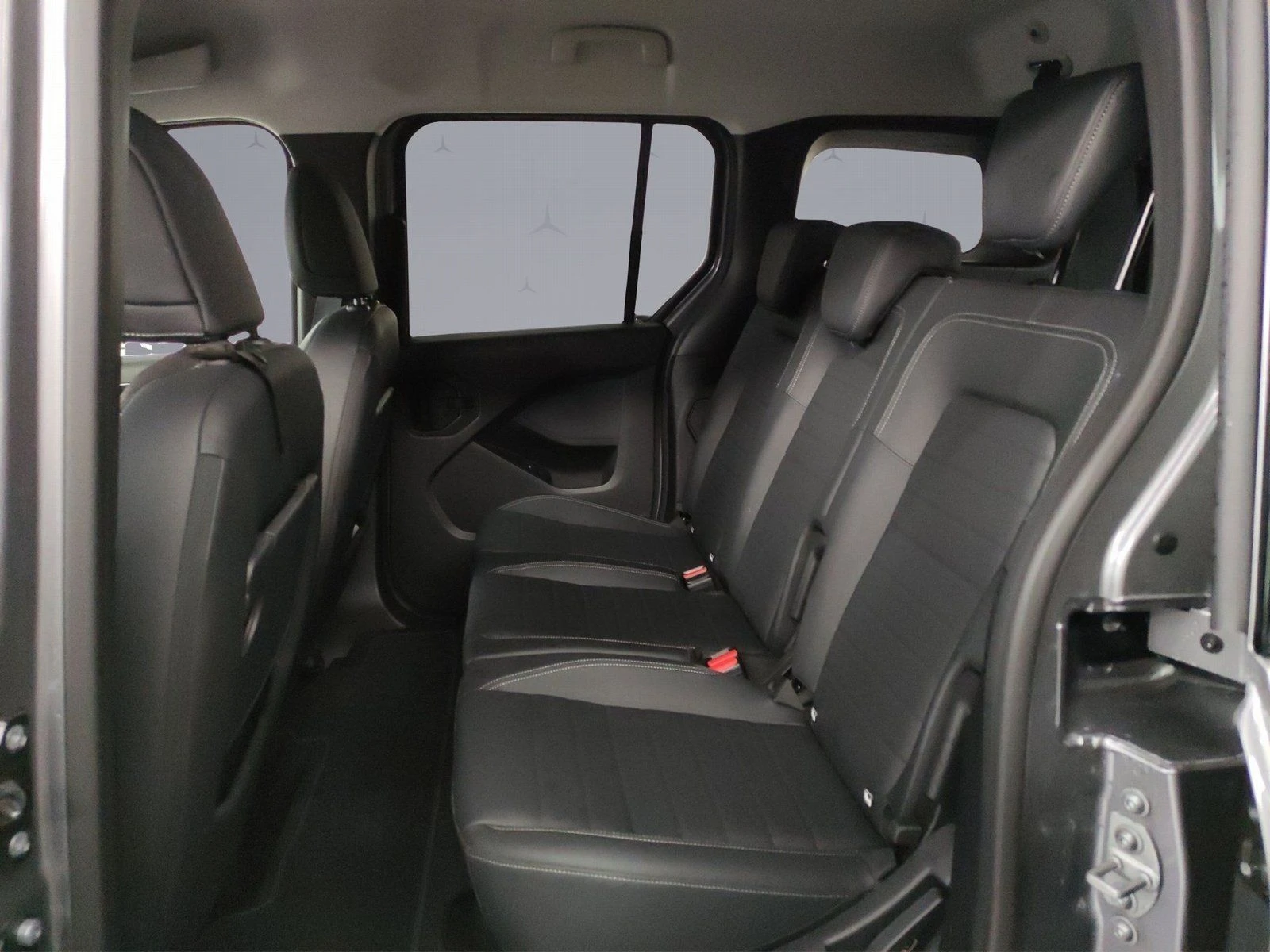 Mercedes-Benz T-класа EQT 200 = Premium Plus= Progressive Гаранция - изображение 9