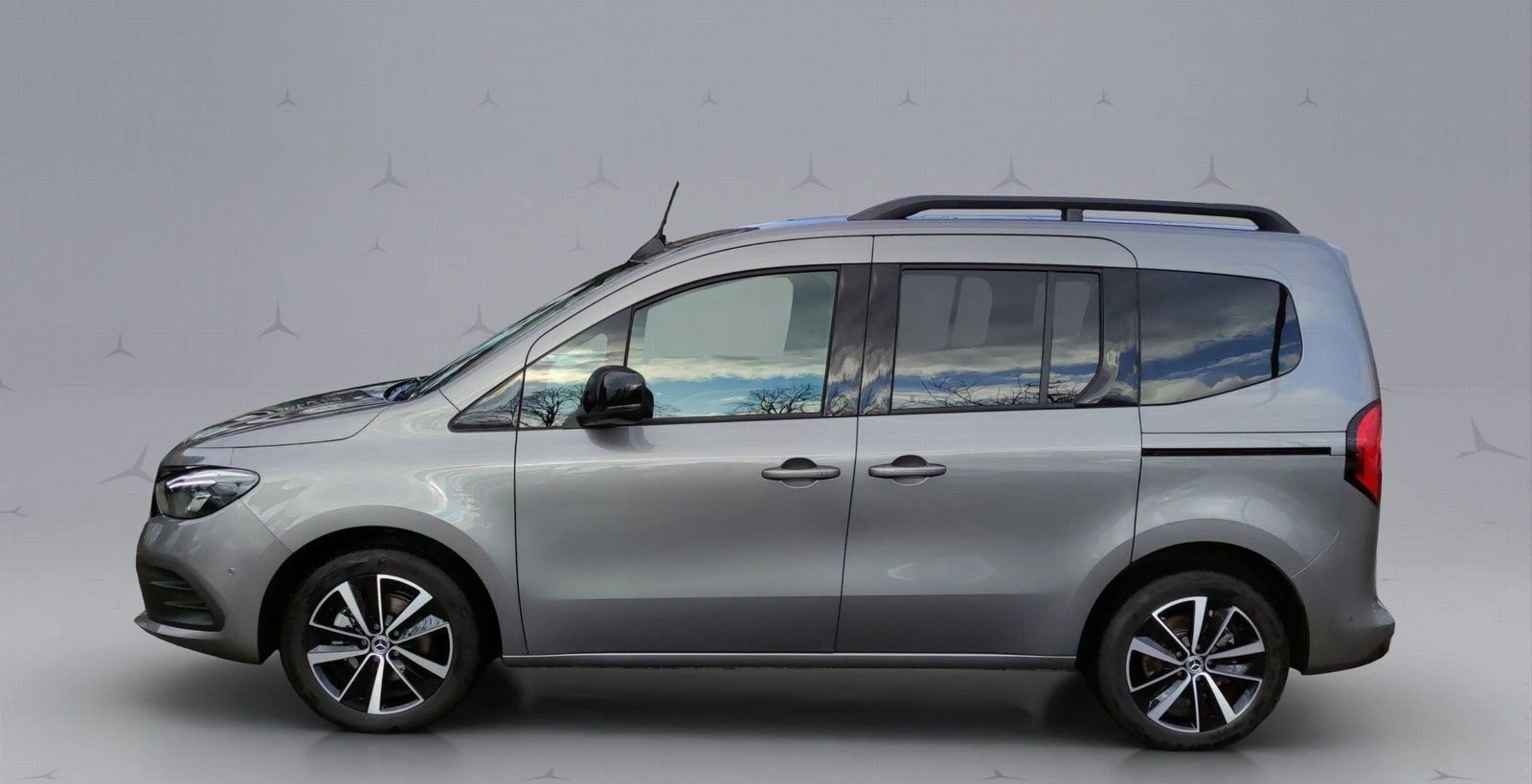 Mercedes-Benz T-класа EQT 200 = Premium Plus= Progressive Гаранция - изображение 4