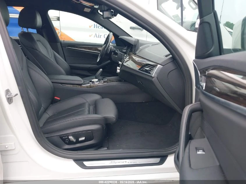BMW 530 XDRIVE/RECARO/ПАНО/ПОДГРЕВИ - изображение 7