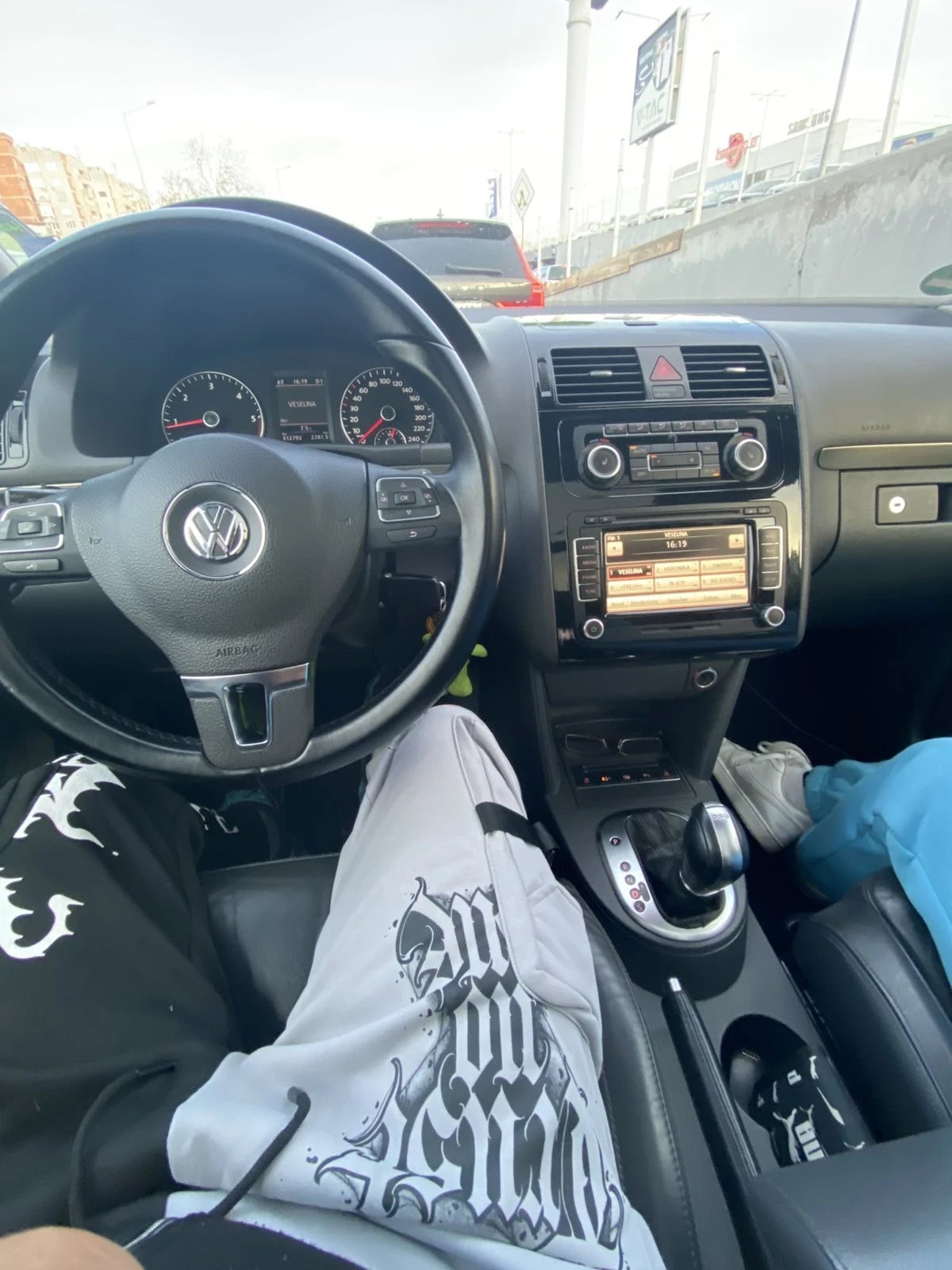 VW Touran Sport - изображение 2